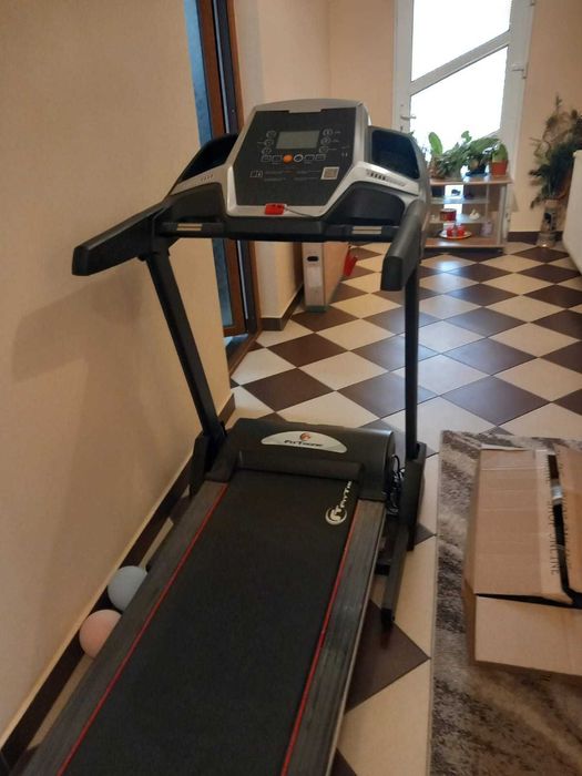 Vând bandă electrică de alergat