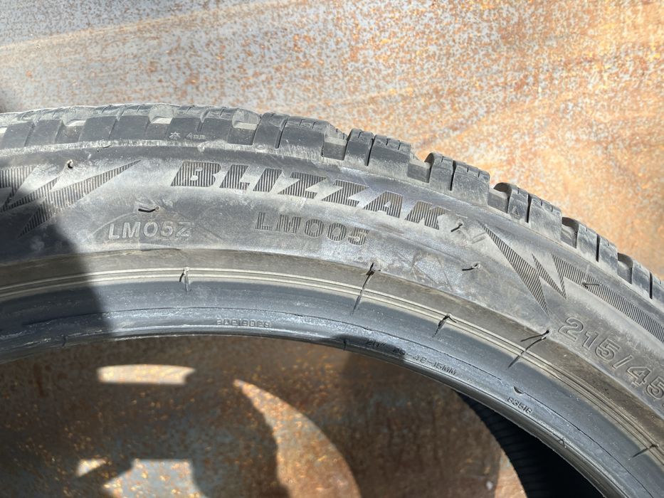 215/45R20 Bridgestone LM005
