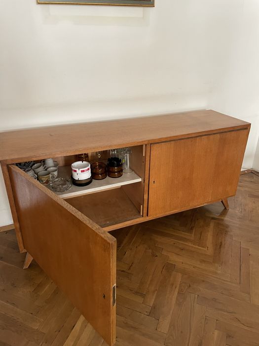 Ретро дървен скрин