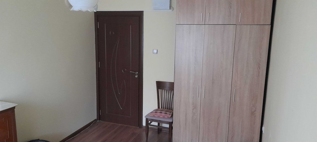 Продава се Тристаен апартамент в Варна, Колхозен пазар - 61 кв.м за 1968 €/кв.м - Снимка #6