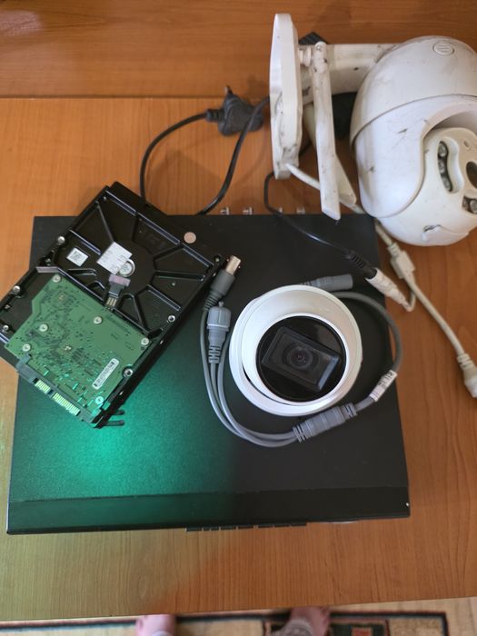 Vindem camere de luat vederi  dvr inregistratorcam 2k