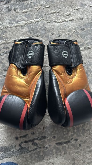 Manusi Kickbox KING
