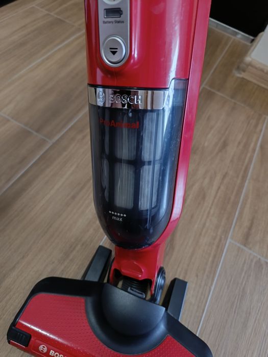 Вертикална прахосмукачка