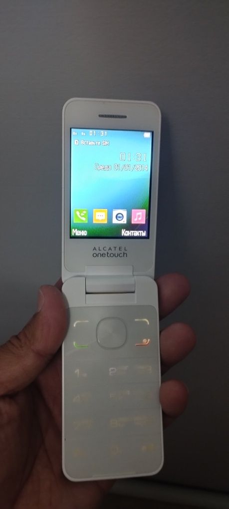 Продаются телефоны nokia, 515 и alcatel one touch