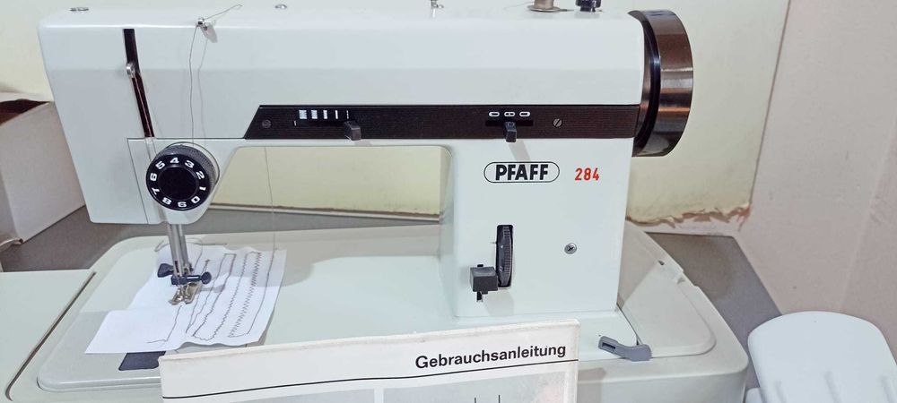 Masina de cusut Pfaff 284
