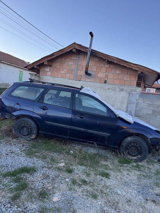 Форд Фокус 1.8 на части