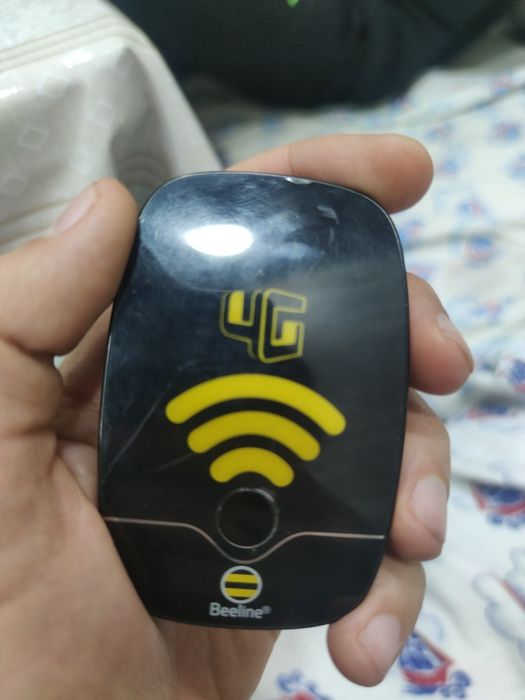 Продаю карманный роутер 4G Beeline