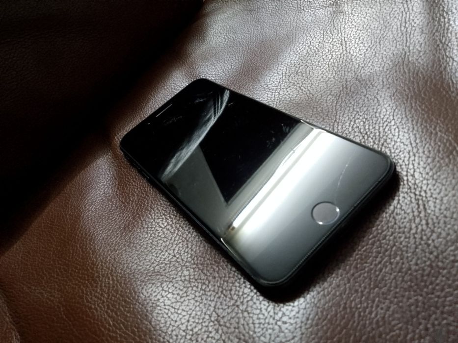 Vând iPhone 7 plus ,in stare buna...preț negociabil !