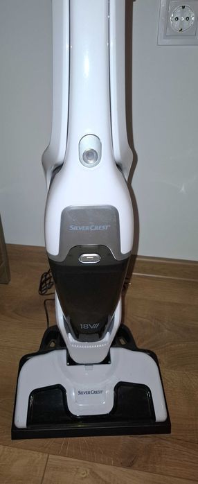 Вертикална прахосмукачка