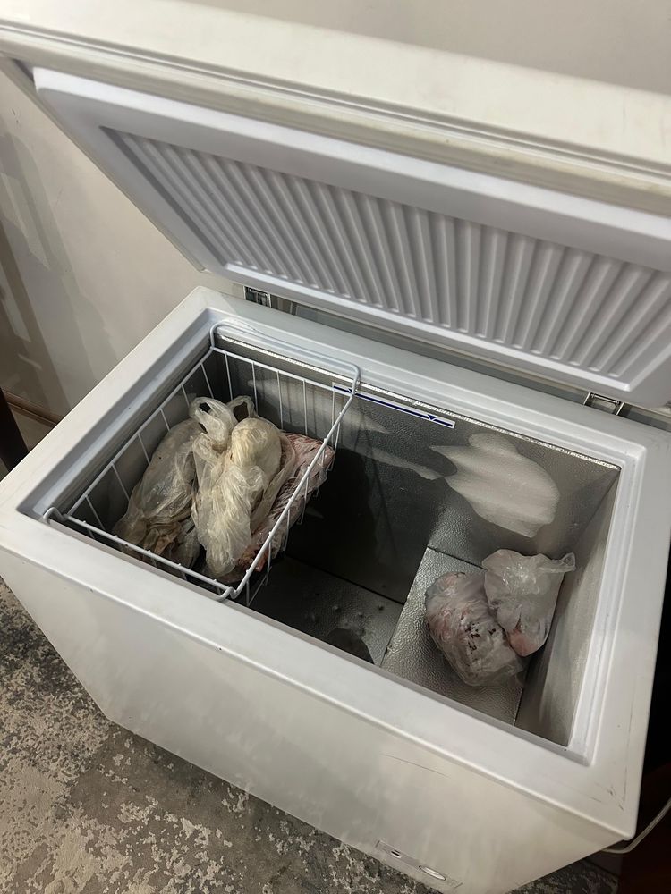 Продам срочно морозильную камеру Бирюса
