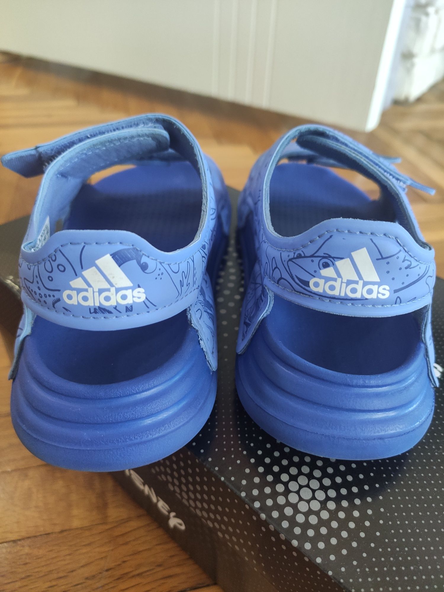 Adidas Disney Nemo