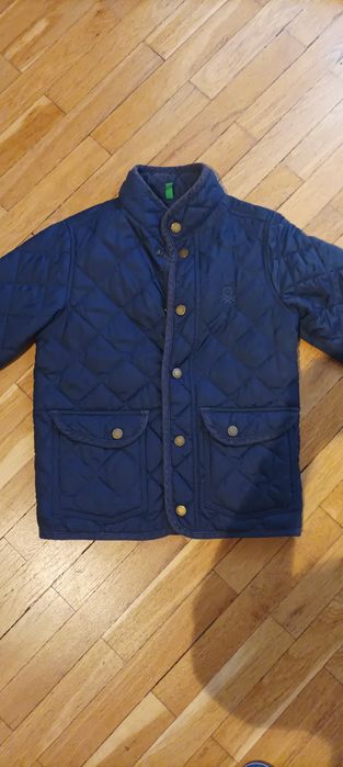 Яке BENETTON 6-7 годинки