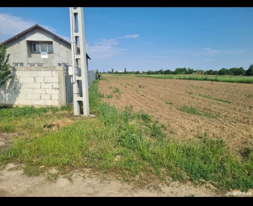 Teren de vânzare- 3km Gaesti, 2km DN 7