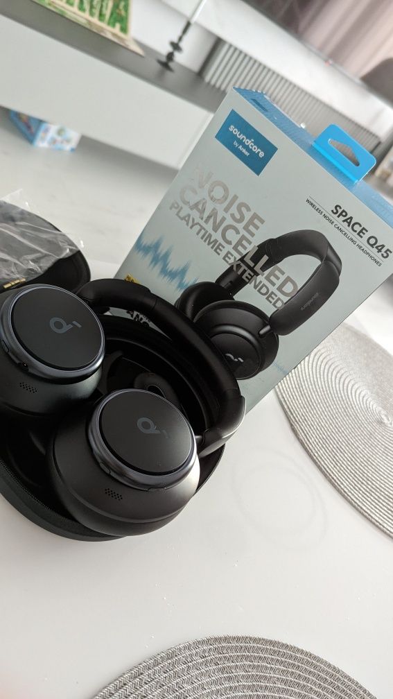 Soundcore Anker Q45 noise cancelling