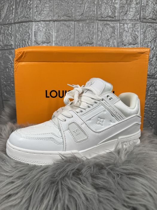 Louis Vuitton Alb White Box Cutie