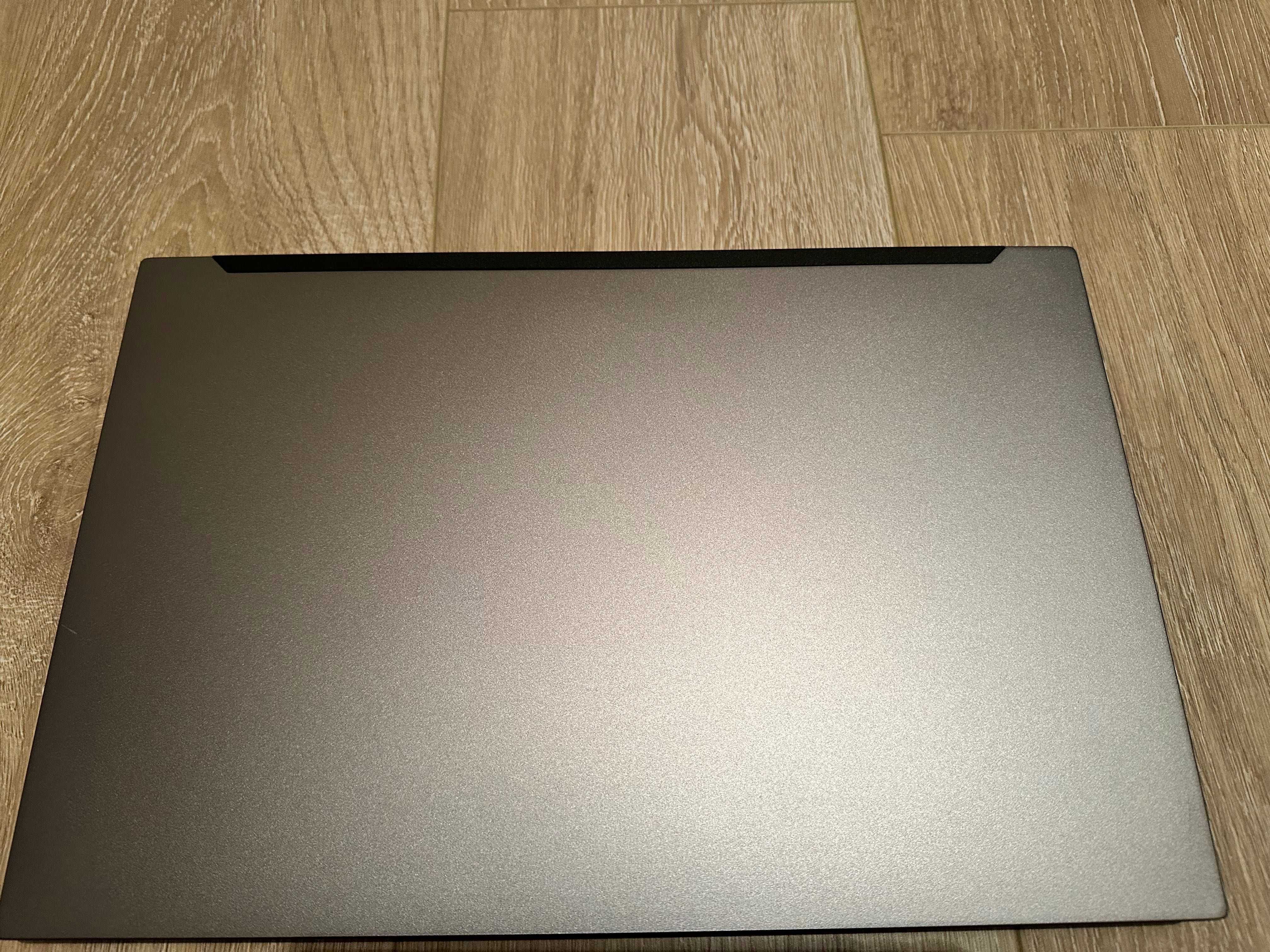 Laptop Clevo NL51CU i3-10110U, 250Gb Nvme, 16Gb RAM, display FHD 15,6"