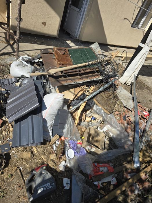 Ridic debarasez saci cu moloz