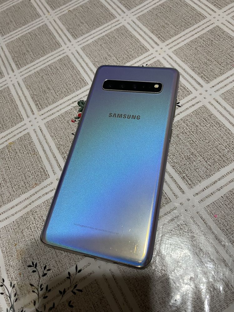 Samsung S10 5g yaxshi ishlatilgan