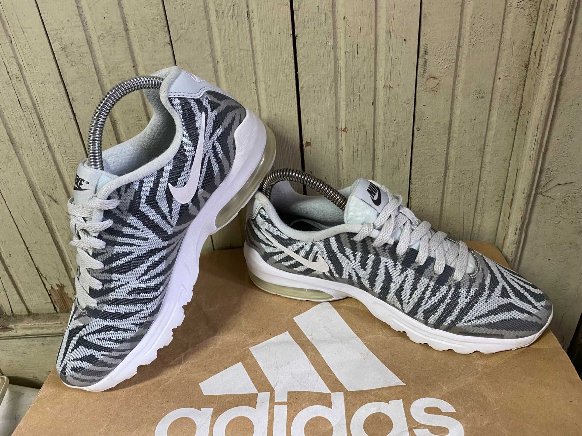 ''Nike Sportswear Air Max Invigor Jacquard''оригинални маратонки