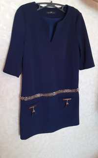Платья и костюм по 2000 тенге
