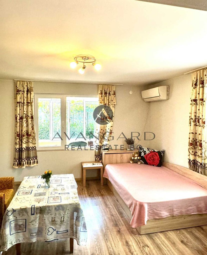 Продава се Къща в с. Калековец, Област Пловдив - 160 кв.м за 1339 €/кв.м - Снимка #2