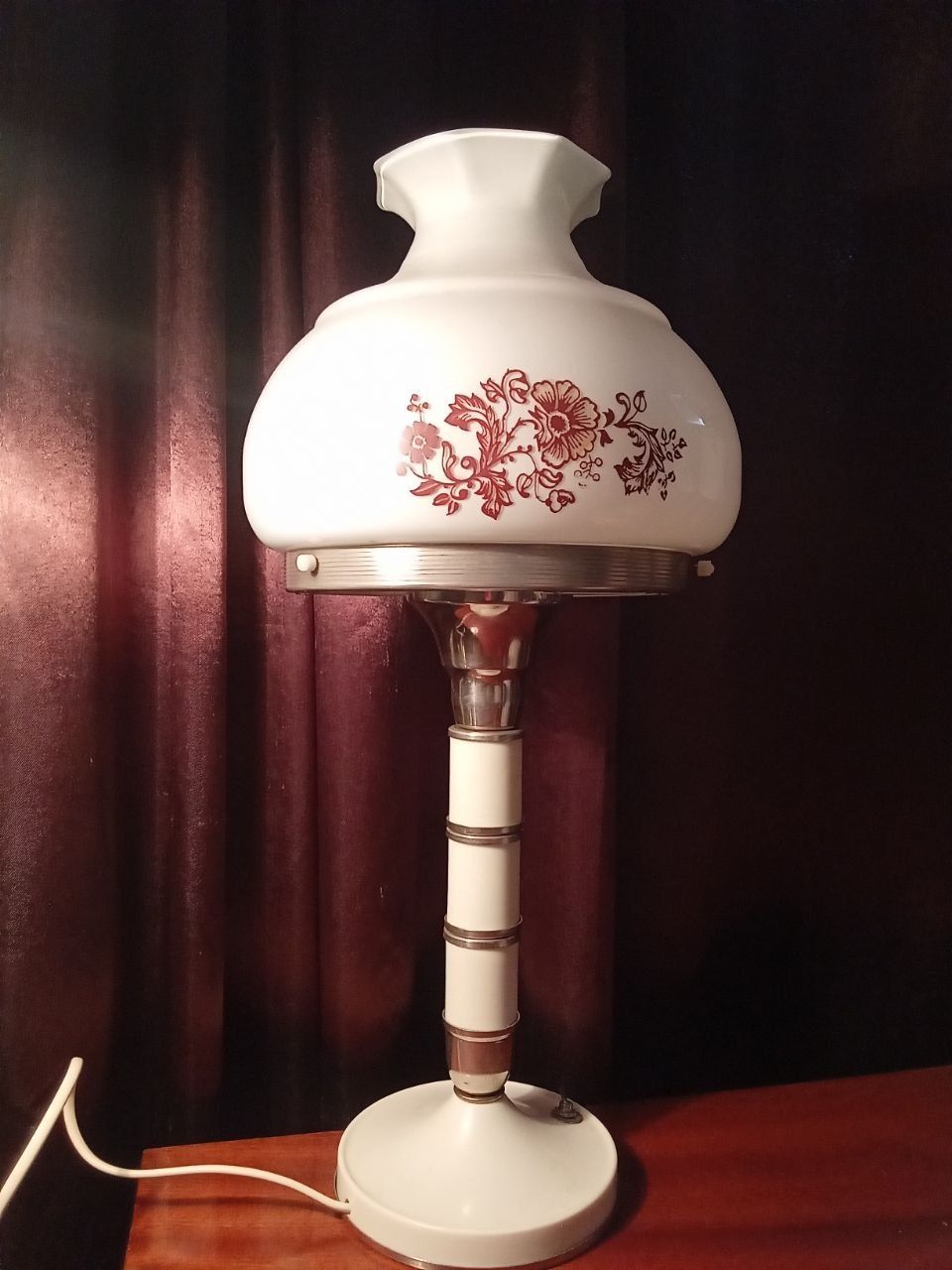 Советская настольная лампа