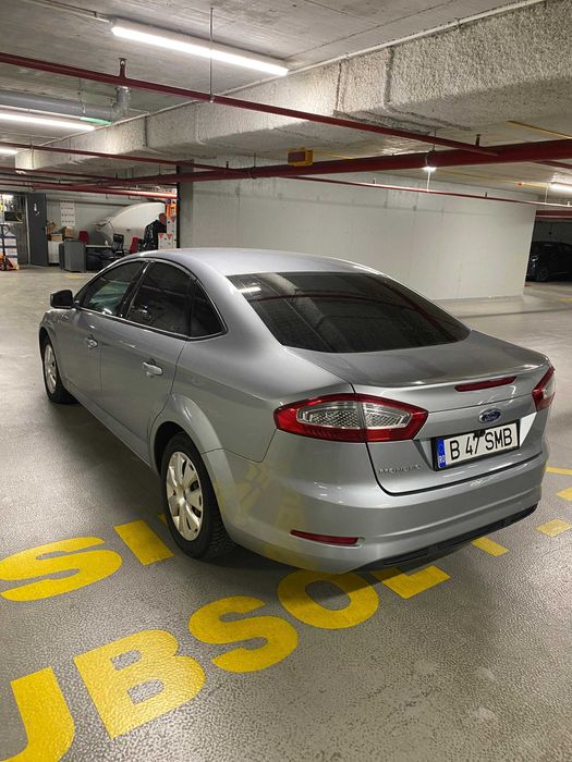 Autoturism Marca Ford