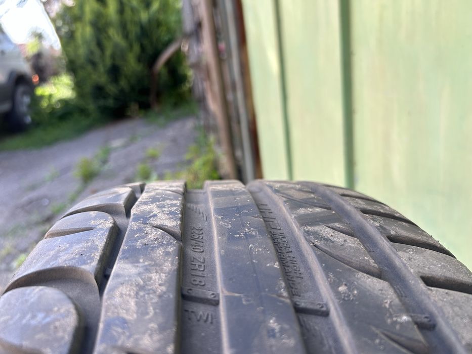 Лети джанти Dezent 7,5Jx18 5x112 ET38 с гуми