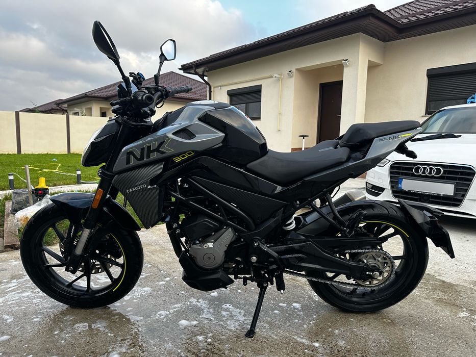 CFMOTO 300NK 2025