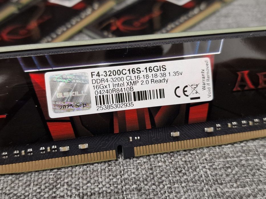 Memorii RAM G. Skill de16gb la 3200 MHz, CL 16