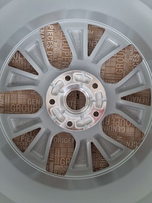 Set 4 Jante aliaj 17″ Bahamas Renault/Dacia  7.0J x 17 ET35