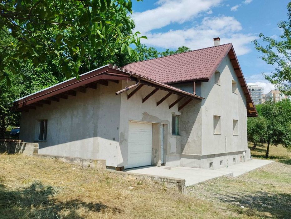 Casă de vanzare 106mp, S+P+M, garaj, teren 2700mp, capăt Copou