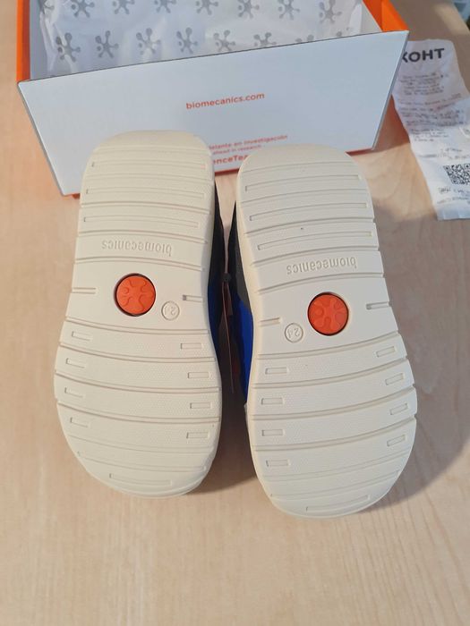 Обувки за прохождане BIOMECANINCS, размер 24, нови