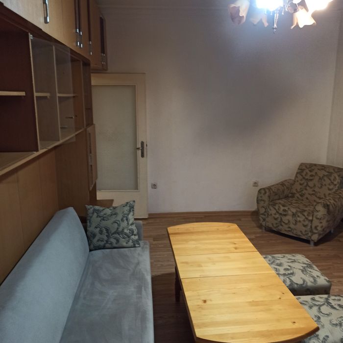 Дава се под наем Тристаен апартамент в Пловдив, Коматевски възел - 92 кв.м за 433.5 € - Снимка #1