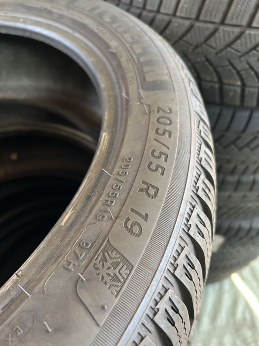 Două anvelope m+s 205/55R19 Michelin!