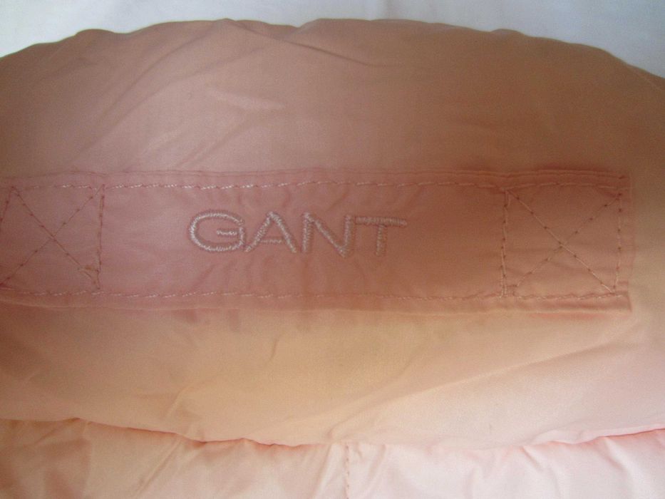 Geaca dama GANT, masura L-junioare(S-adult),umpluta cu puf.