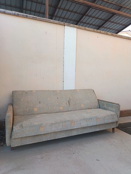 Divan sotiladi Buxoro