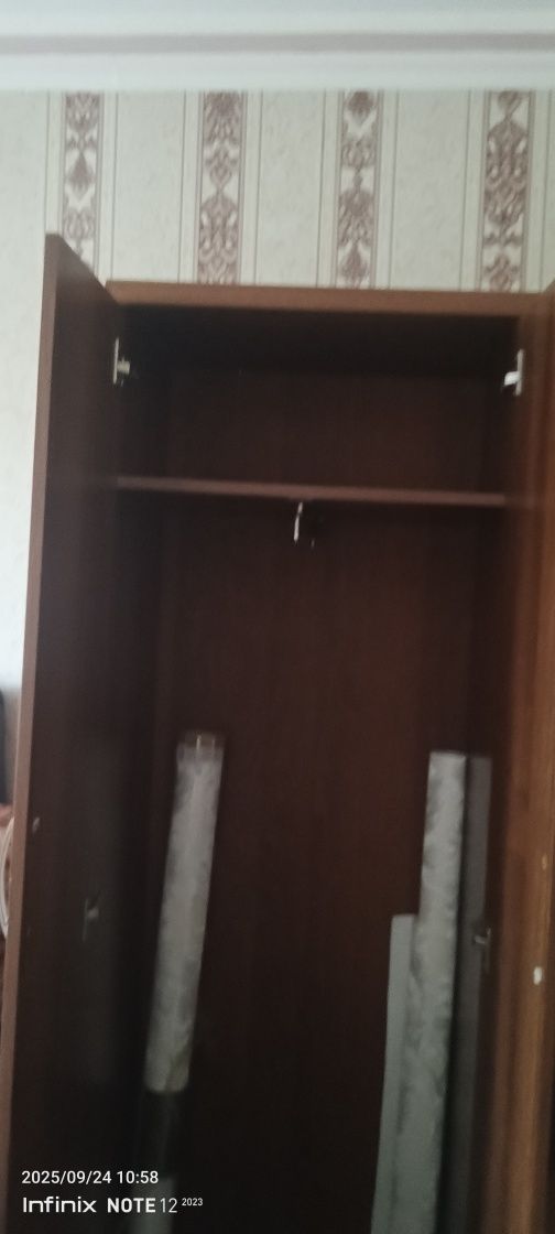 Шкаф кресло стул