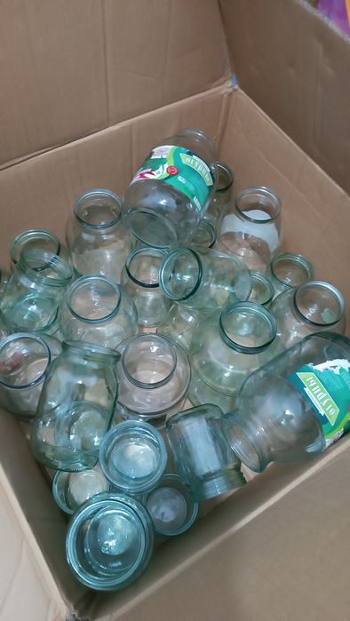 Отдам банки даром