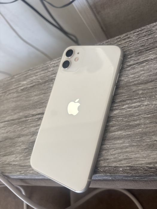 Iphone 11 128 г в отличном