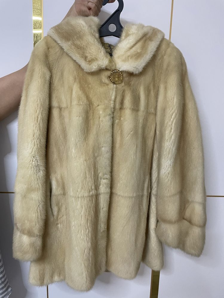 Продам норковую шубу