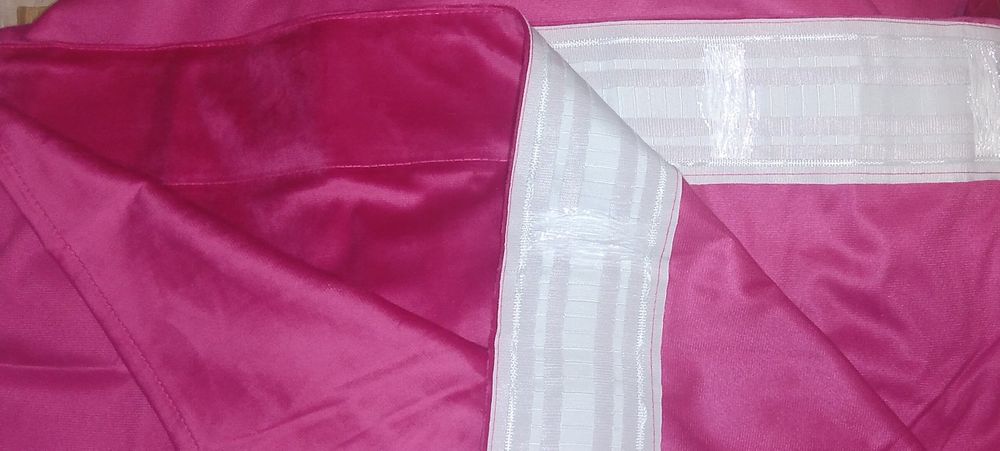 Завеси в наситен цикламен цвят