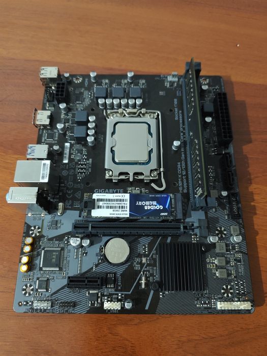 Gigabyte H610+Intel Core i3 12100F+Kingston Ddr4 16gb 3200 Ideal Kompl