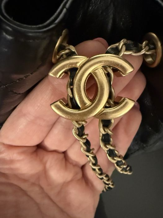 Чанта CHANEL 25 small черна