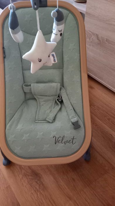Бебешки шезлонг Chipolino Velvet зелен