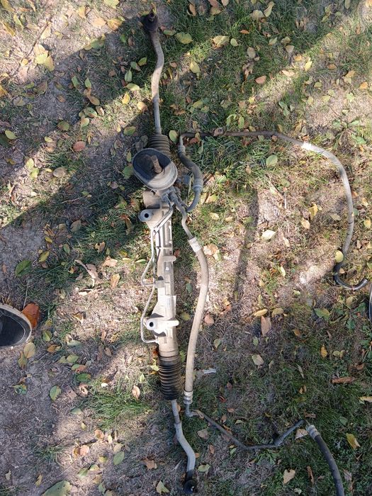 Vând piese Logan 1,4