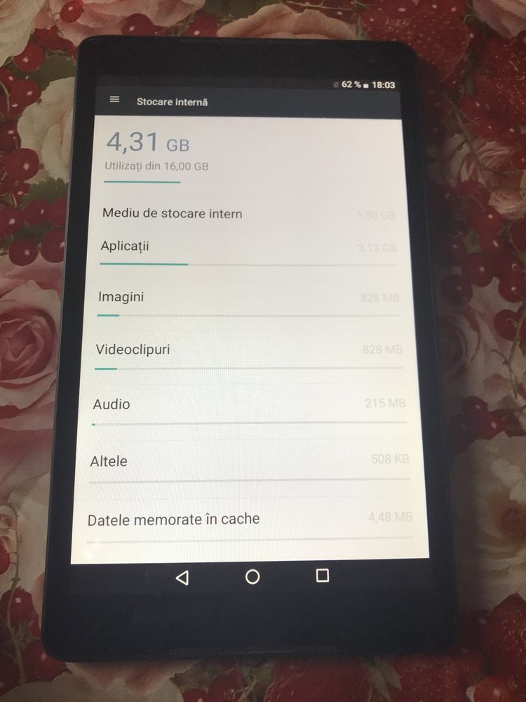 Vand tableta alcatel ecran mare de 10,1 cu loc de sim