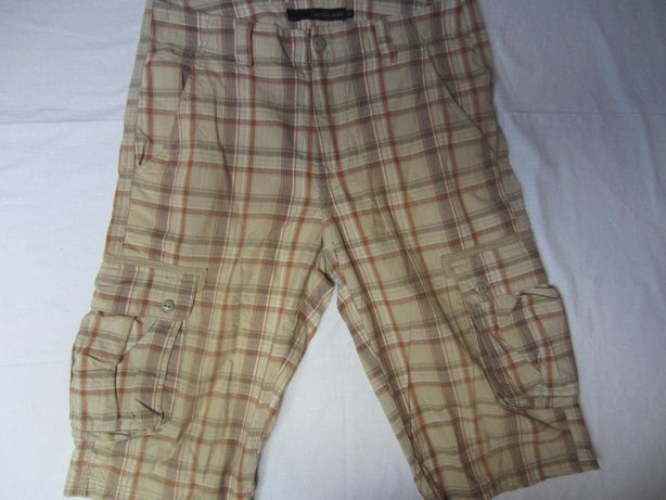 Pantaloni bermude Calvin Klein,Talie=88cm,Lung=65cm