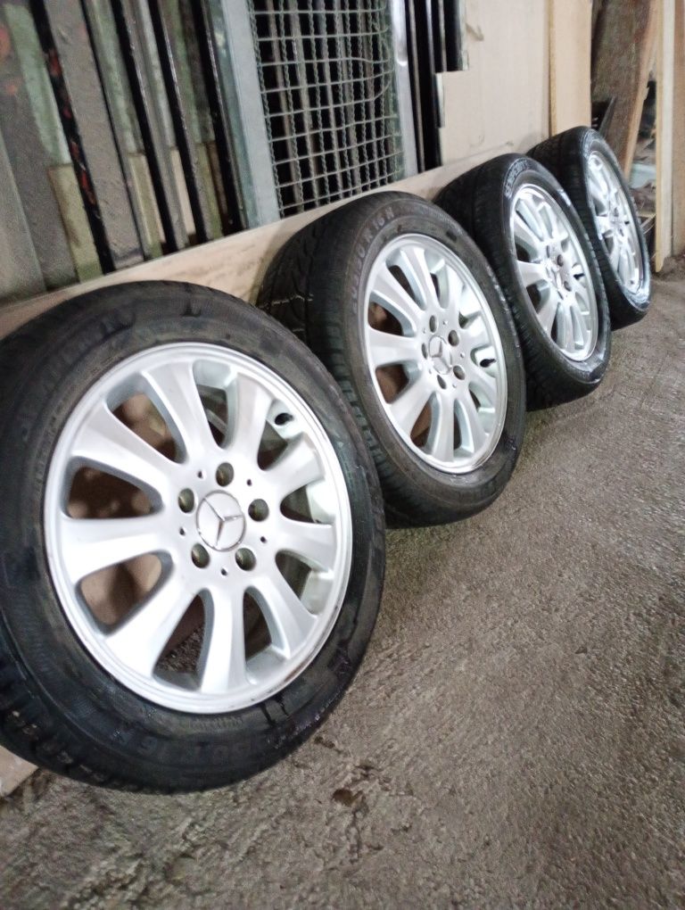 MERCEDES джанти със зимни гуми 205/50/16 6J ET46 5x112 цо 66,6