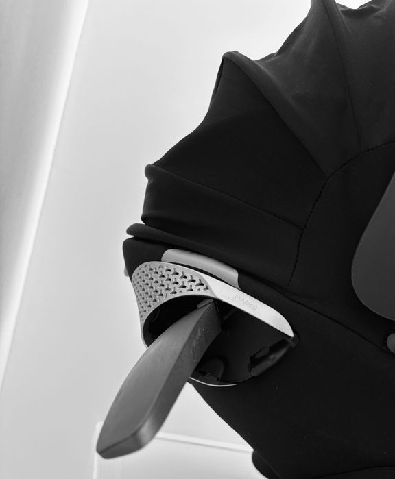 Cybex стол за кола